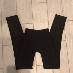 Apricot Lane black leggings